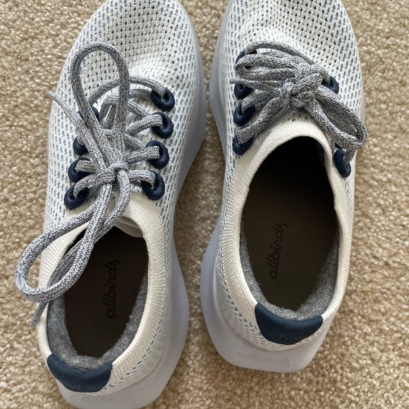 Allbirds Women’s Sneaker - Picture 5 of 7